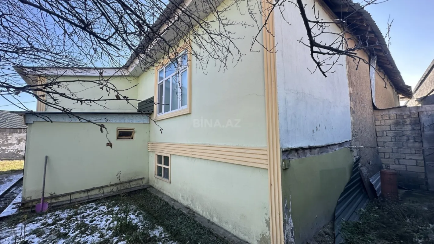 Satılır 5 otaqlı həyət evi 142 m²