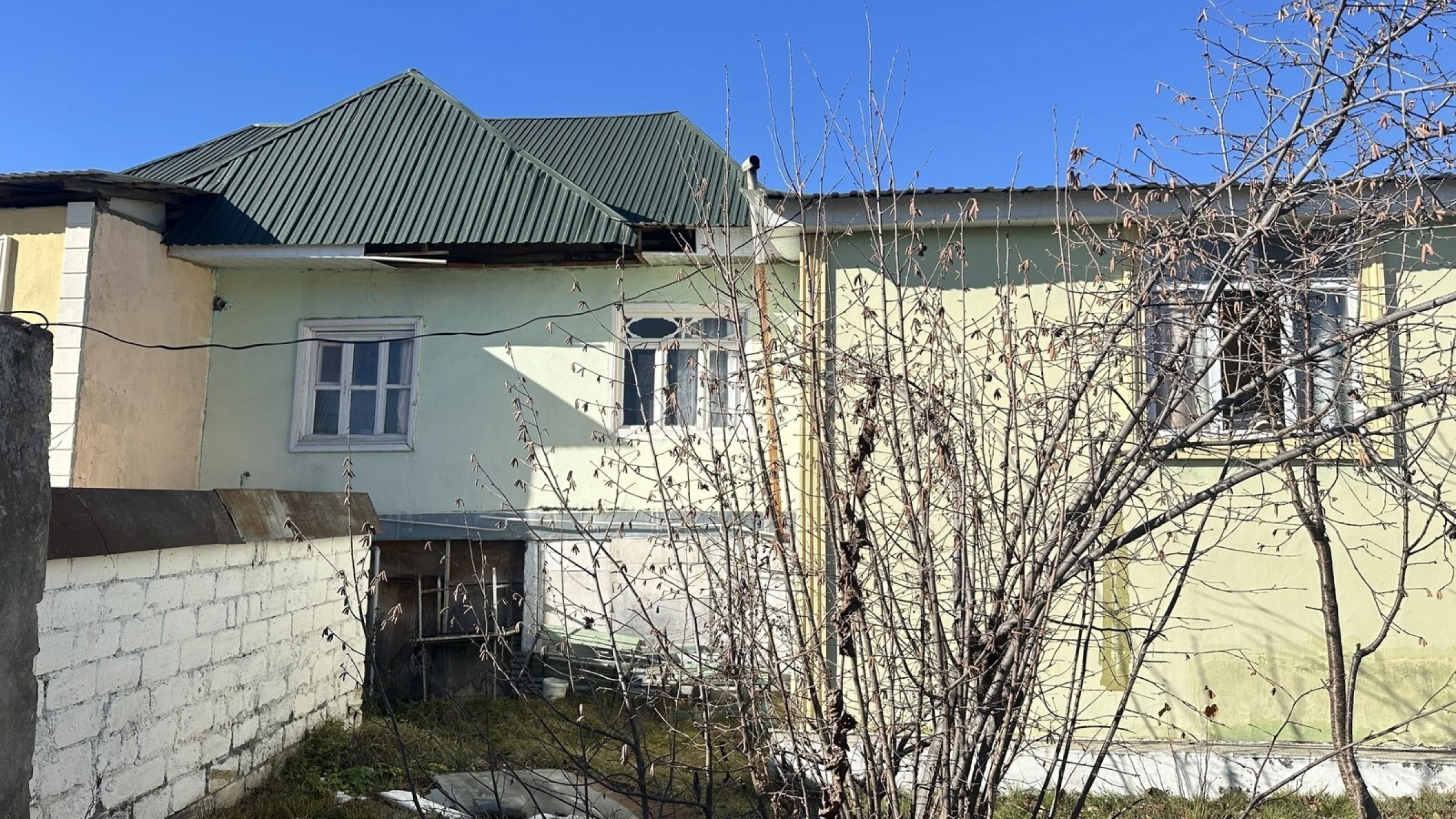 Satılır 5 otaqlı həyət evi 142 m²