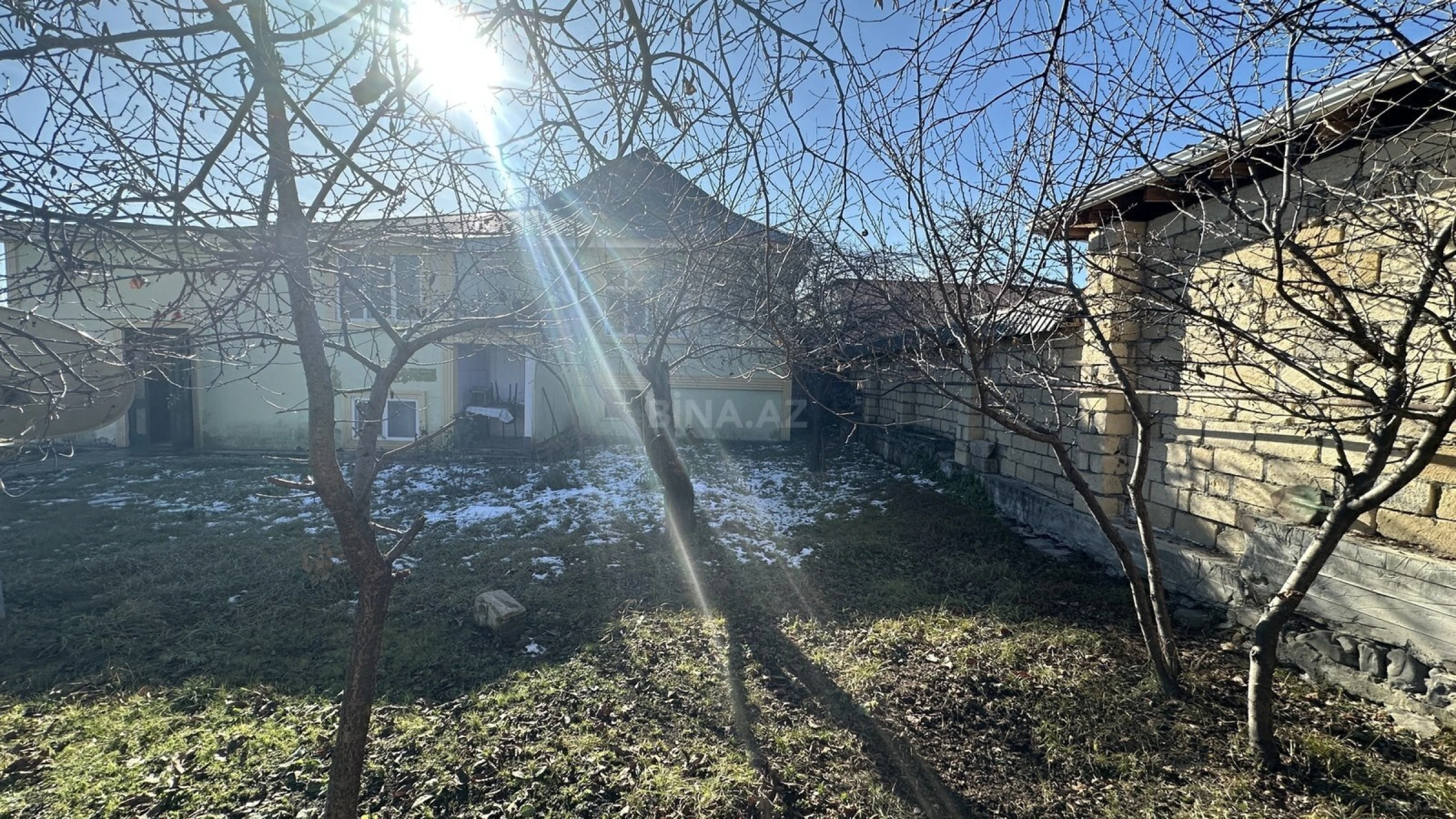 Satılır 5 otaqlı həyət evi 142 m²