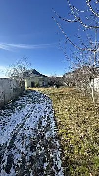 Satılır 5 otaqlı həyət evi 142 m²