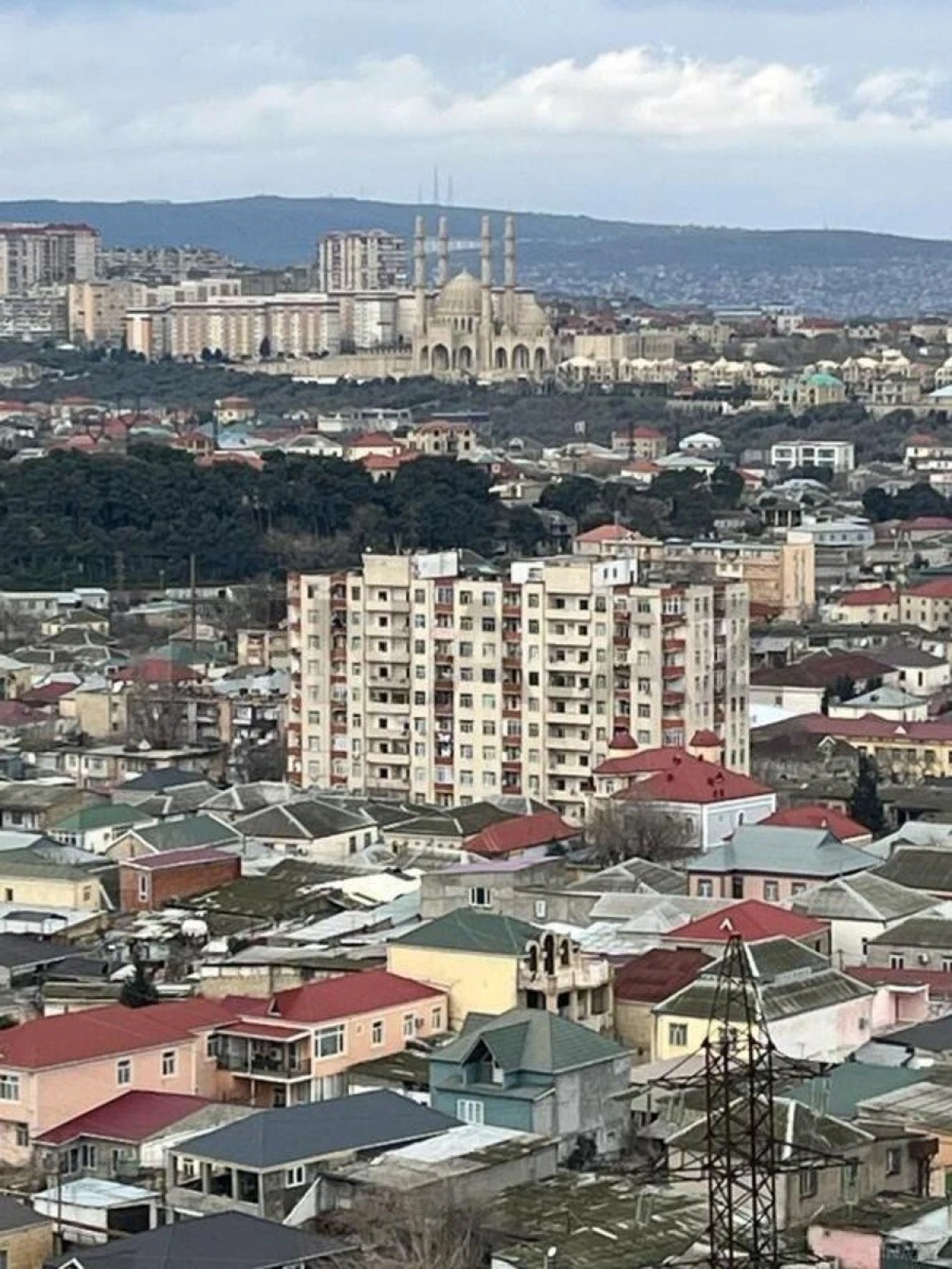 Satılır 2 otaqlı mənzil 60 m²