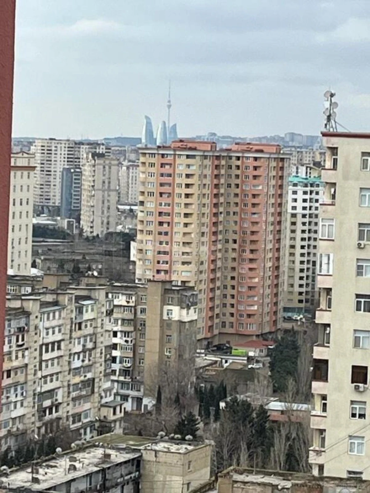 Satılır 2 otaqlı mənzil 60 m²
