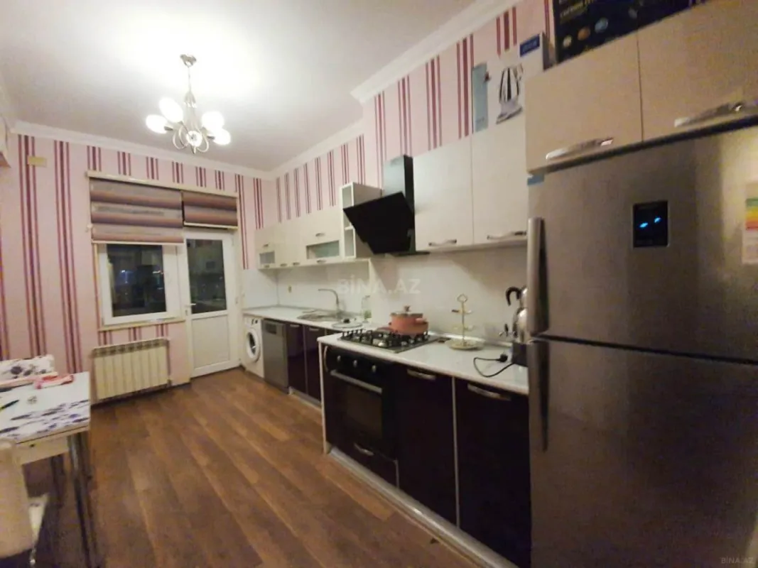 Kirayə verilir 4 otaqlı mənzil 170 m²