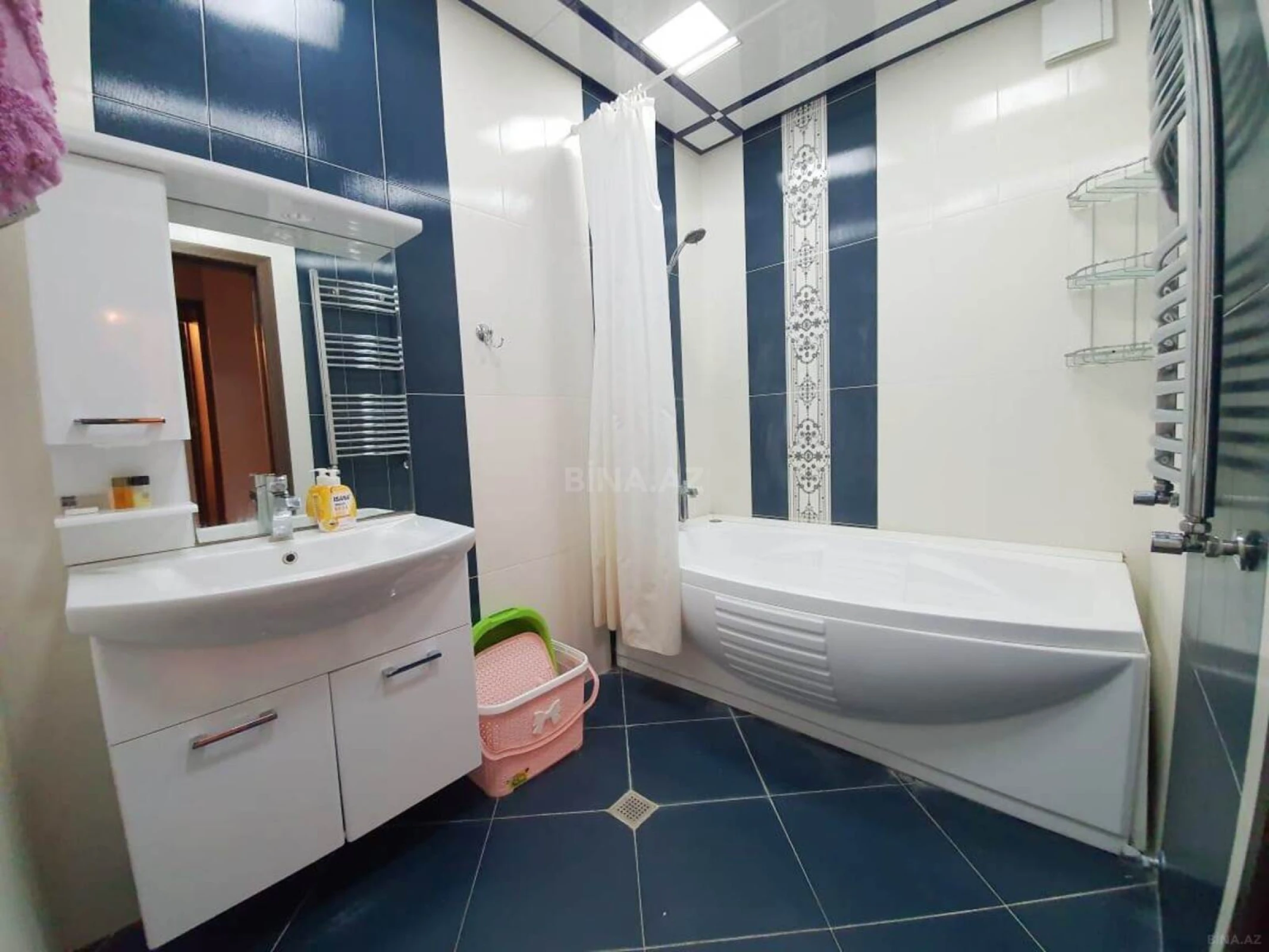 Kirayə verilir 4 otaqlı mənzil 170 m²
