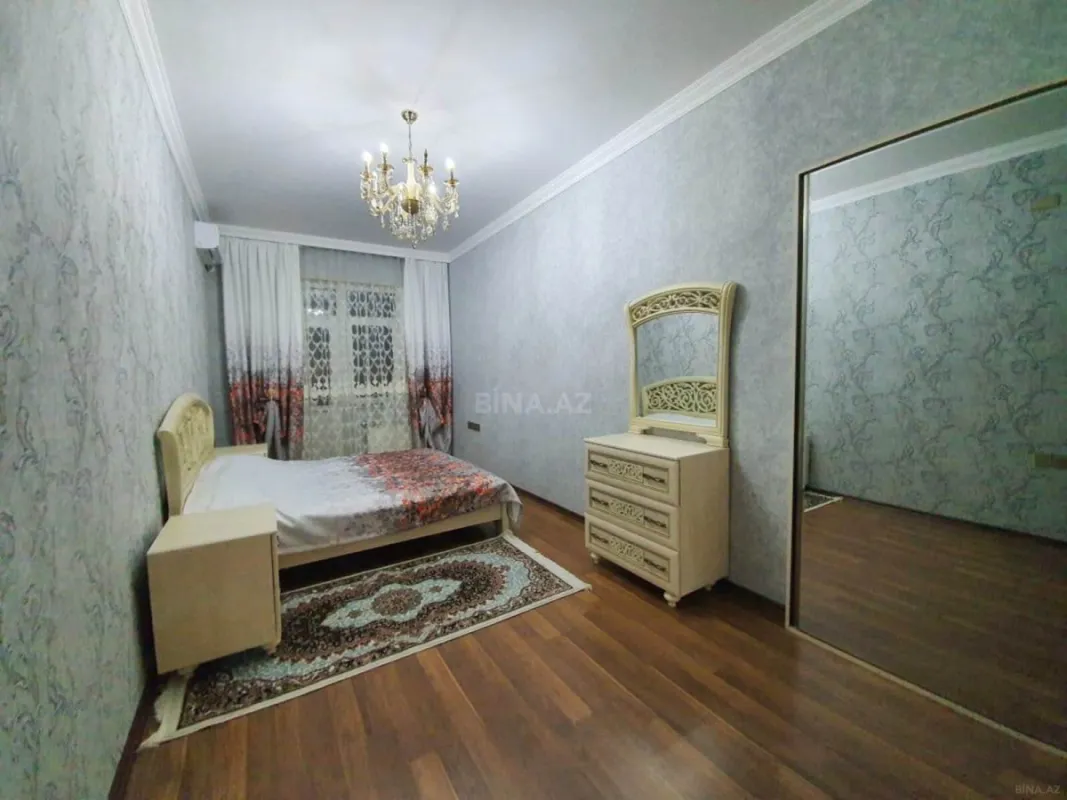 Kirayə verilir 4 otaqlı mənzil 170 m²