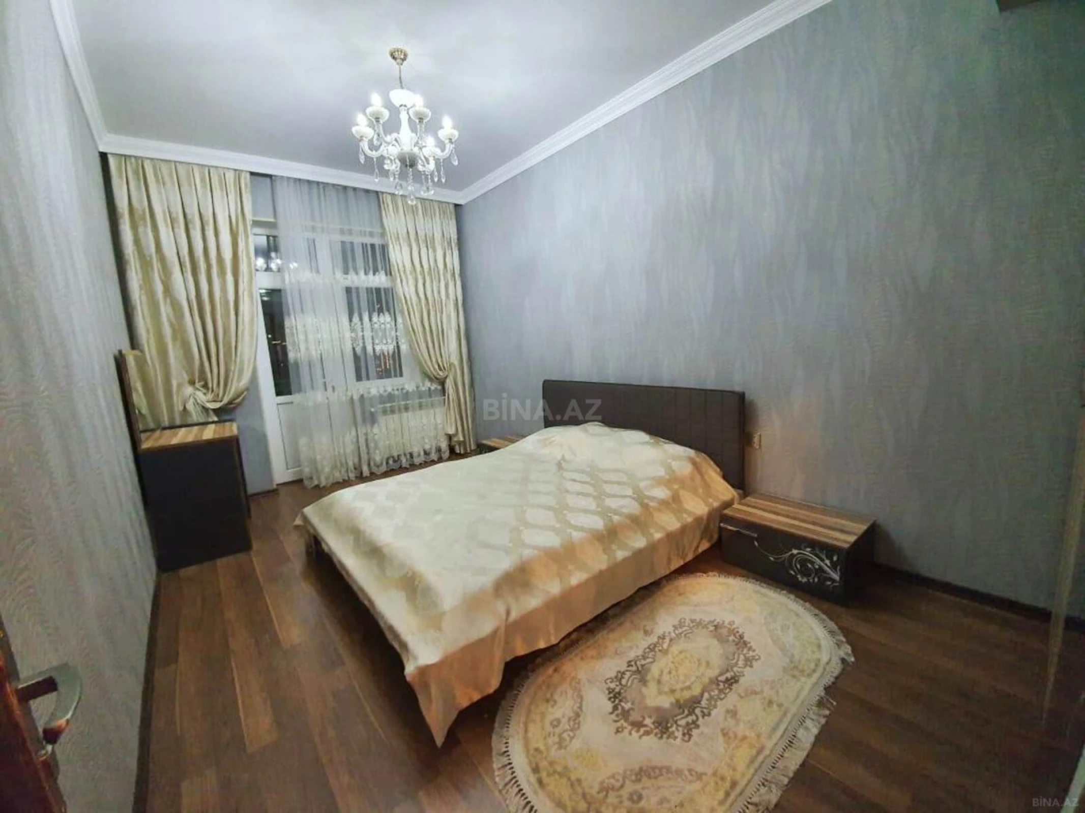 Kirayə verilir 4 otaqlı mənzil 170 m²