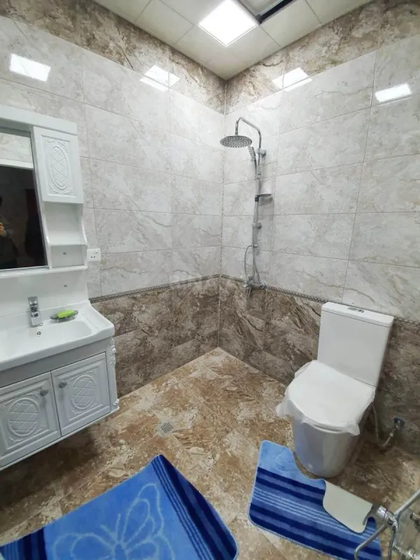 Kirayə verilir 4 otaqlı mənzil 170 m²
