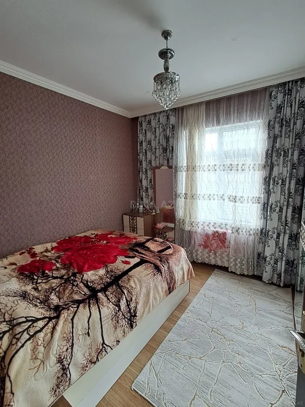 Satılır 7 otaqlı həyət evi 170 m²