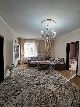 Satılır 7 otaqlı həyət evi 170 m² — Bakı, İnşaatçılar 7 otaq 170.00 m²
