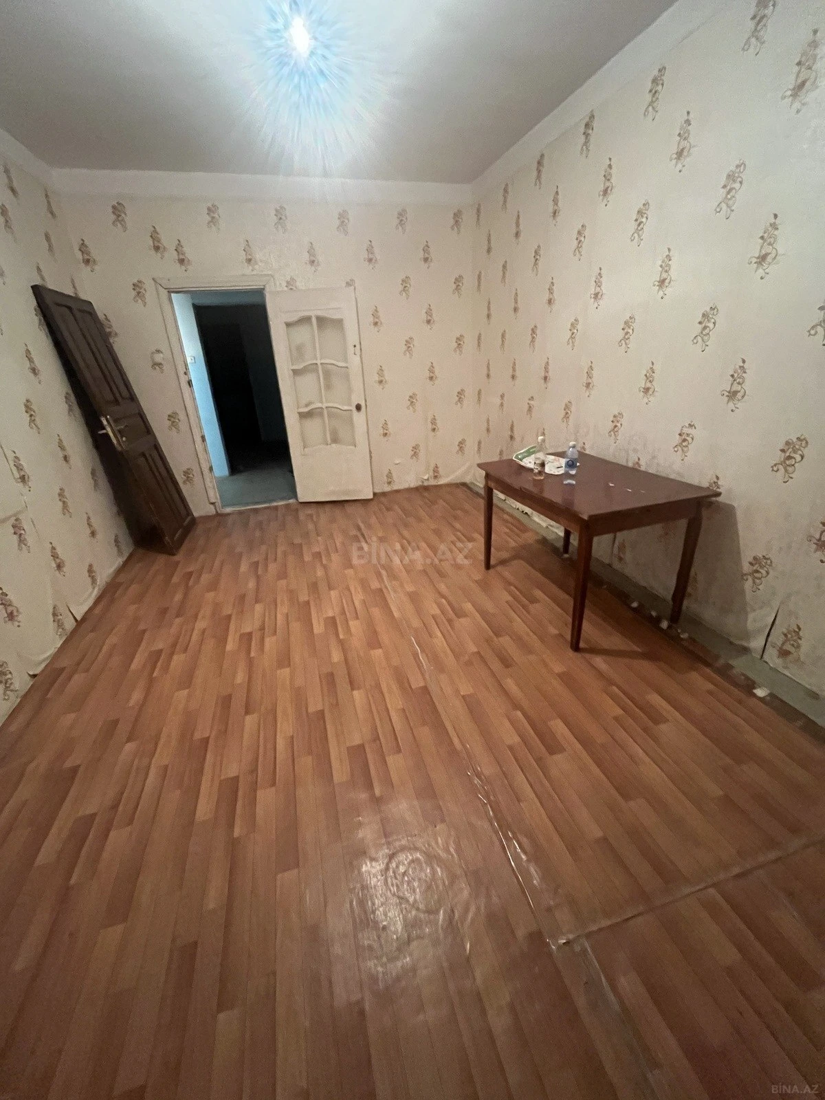 Satılır 5 otaqlı mənzil 110 m²