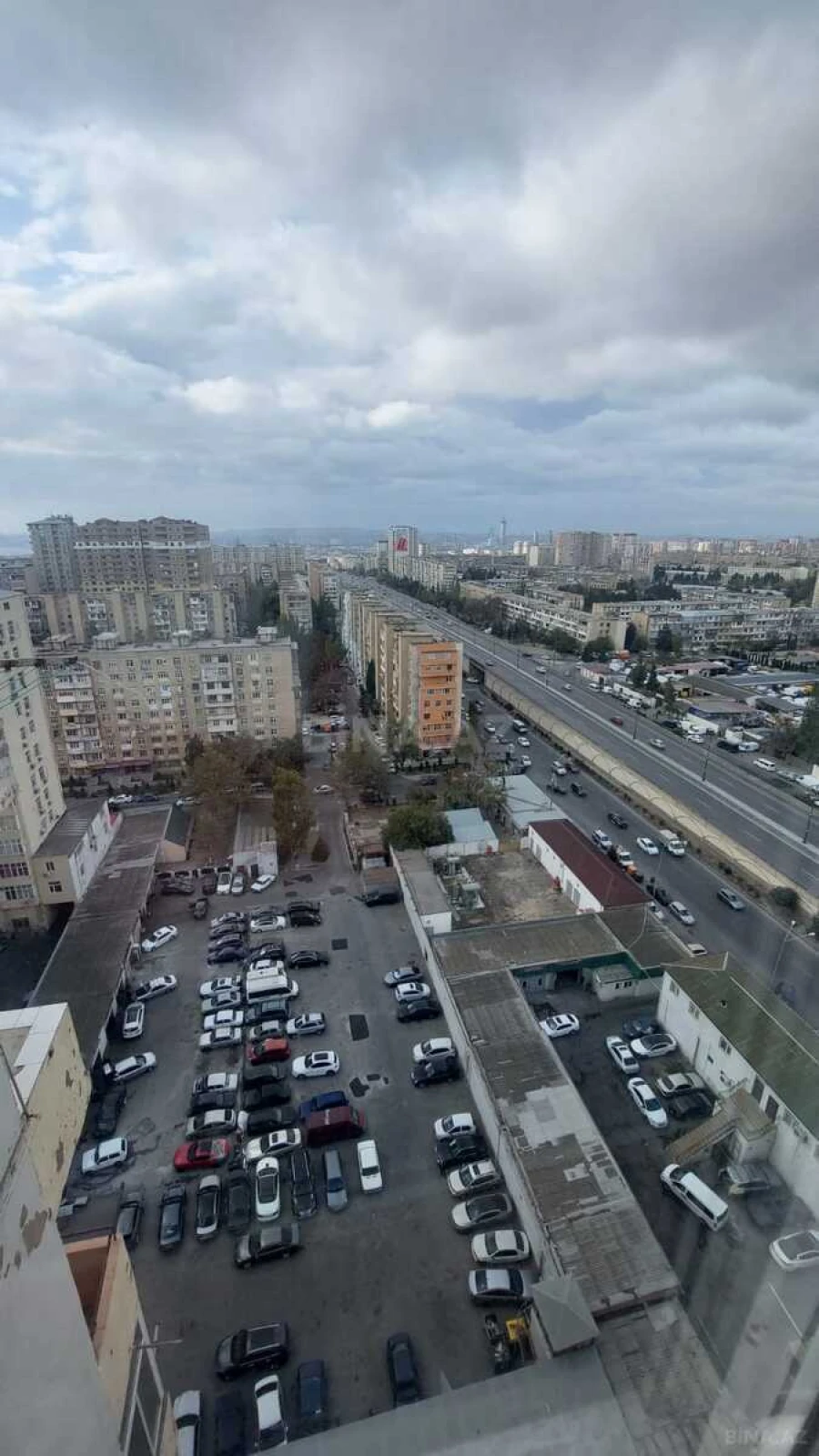 Satılır 4 otaqlı mənzil 124 m²