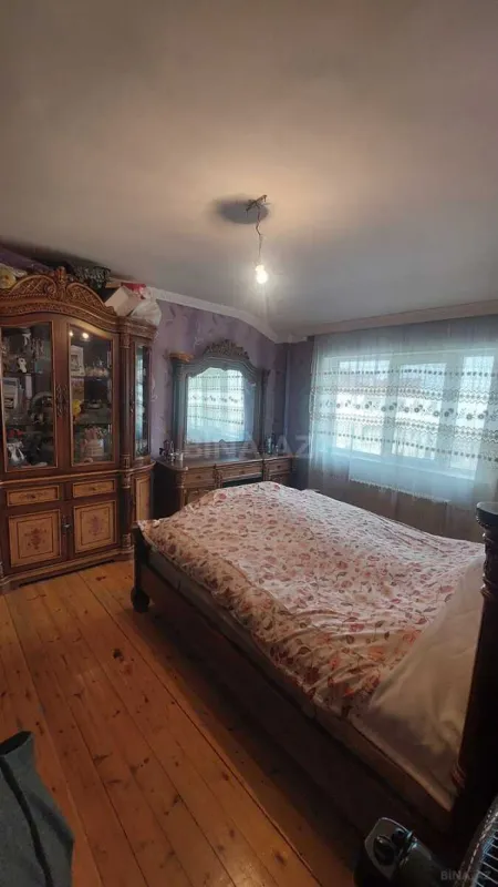 Satılır 4 otaqlı mənzil 124 m²