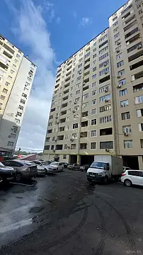 Satılır 4 otaqlı mənzil 124 m²