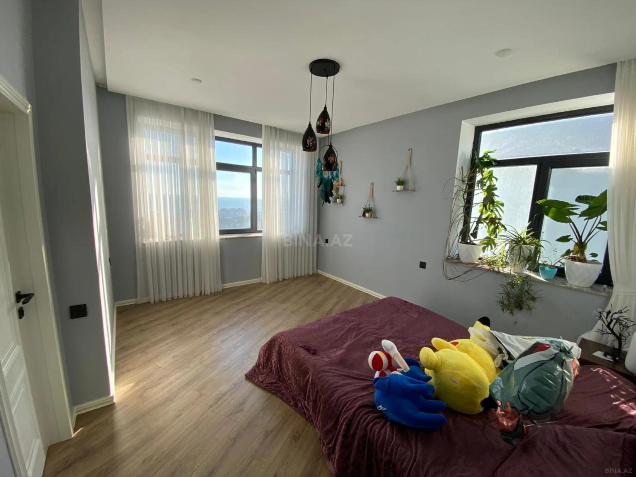 Satılır 5 otaqlı həyət evi 250 m²