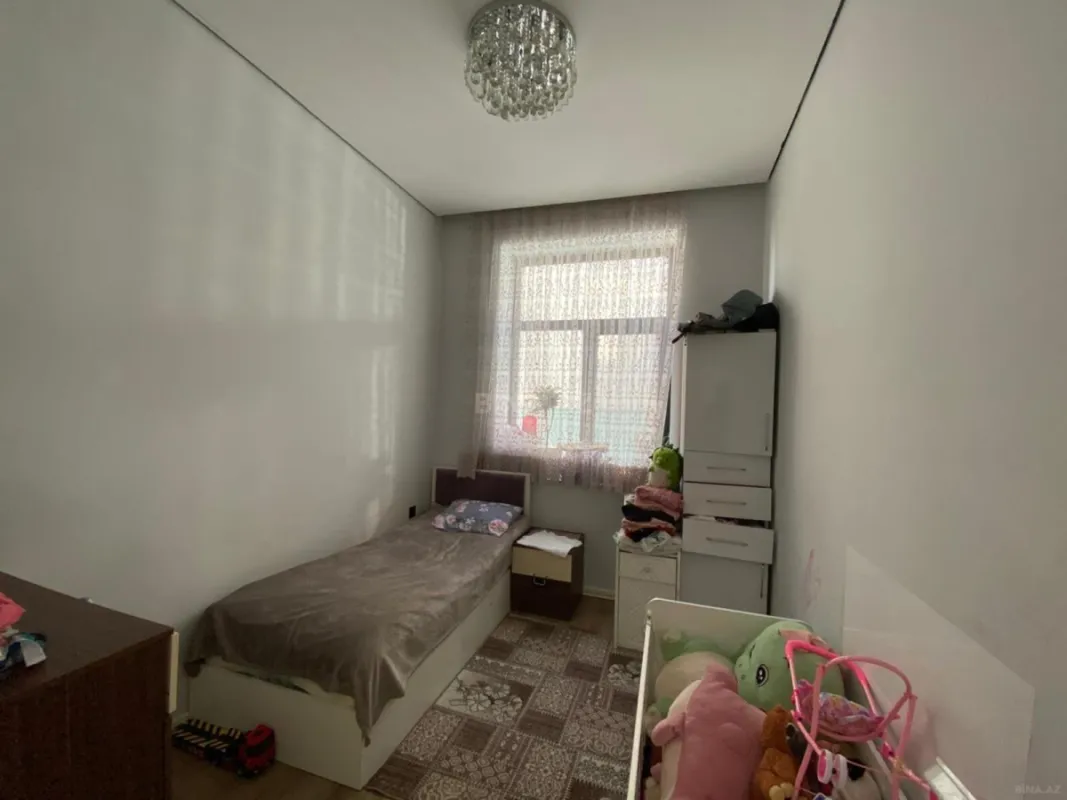 Satılır 5 otaqlı həyət evi 250 m²