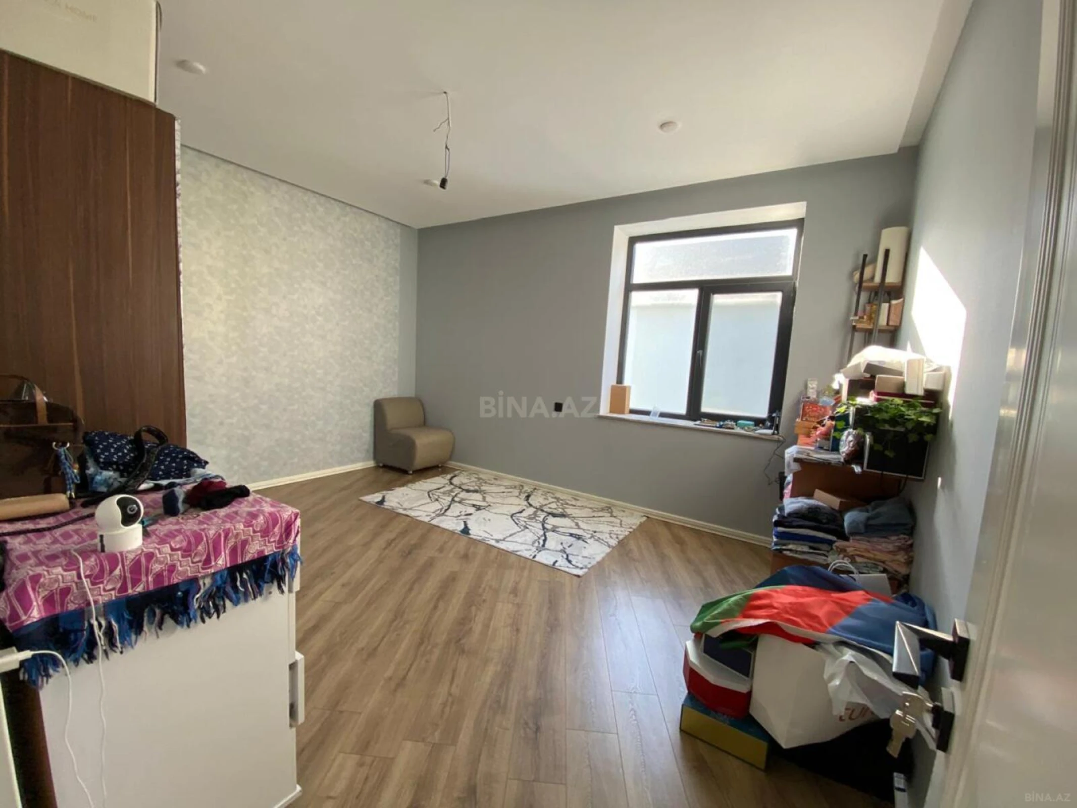 Satılır 5 otaqlı həyət evi 250 m²