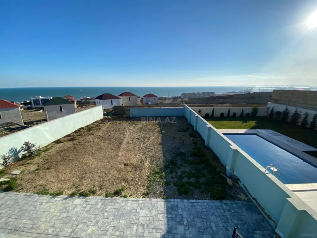 Satılır 5 otaqlı həyət evi 250 m²