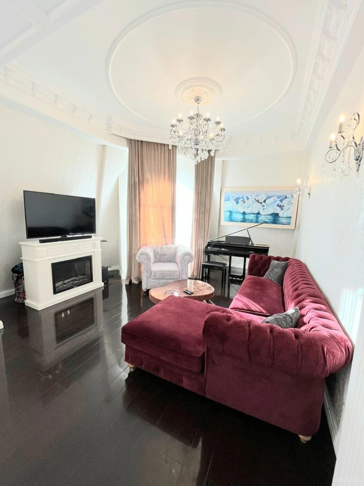 Kirayə verilir 3 otaqlı mənzil 136 m²
