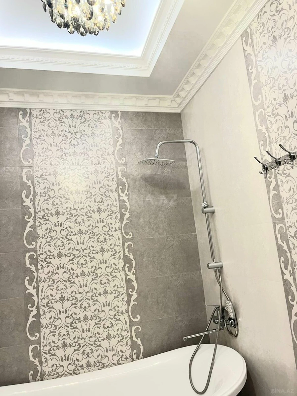 Kirayə verilir 3 otaqlı mənzil 136 m²