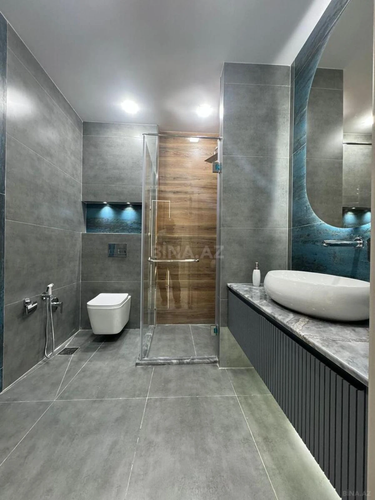 Kirayə verilir 3 otaqlı mənzil 101 m²