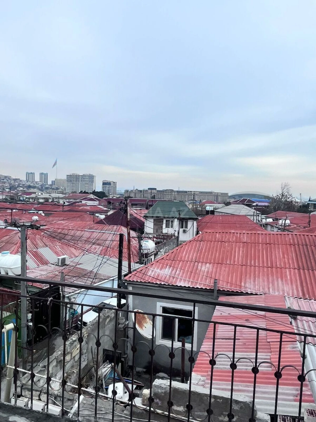 Satılır 6 otaqlı həyət evi 144 m²