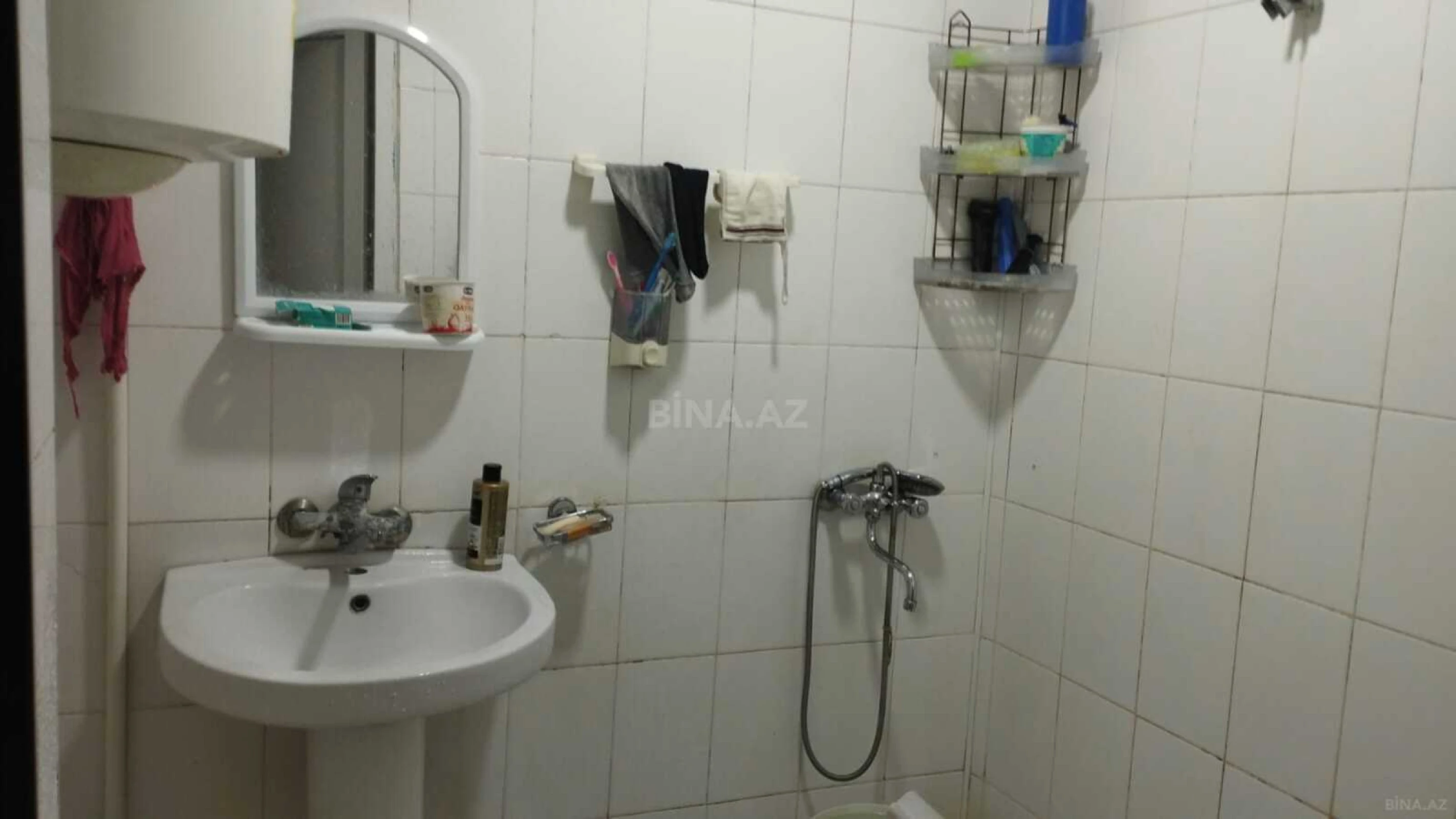 Satılır 5 otaqlı mənzil 110 m²