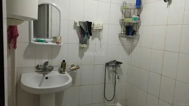 Satılır 5 otaqlı mənzil 110 m²