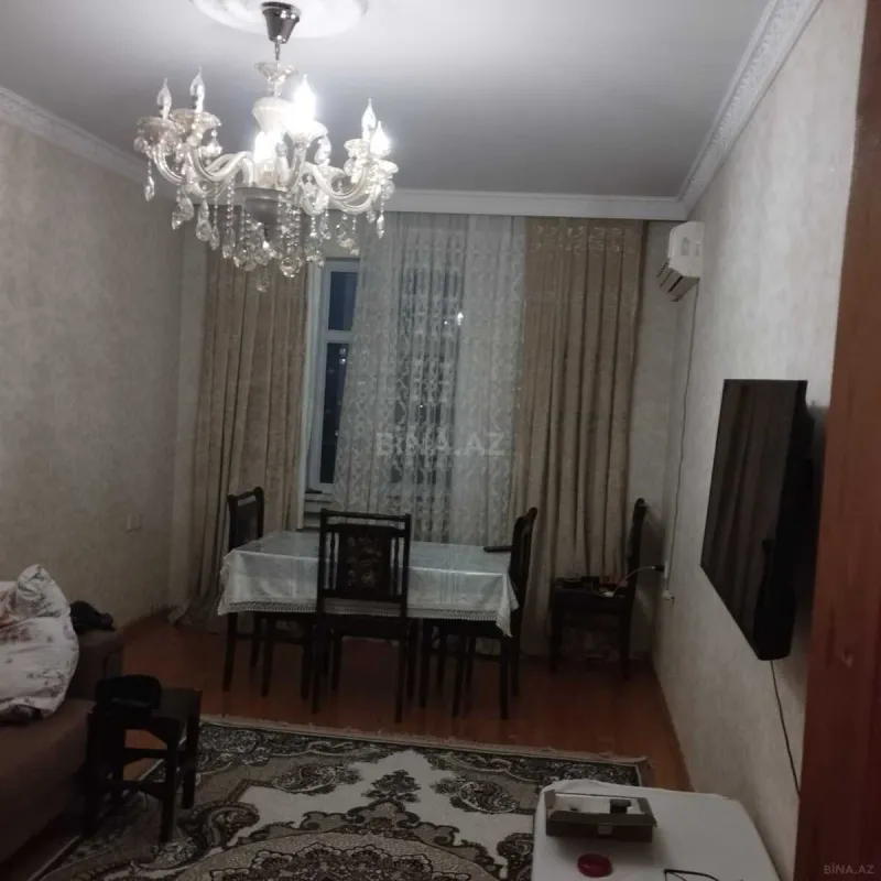 Satılır 5 otaqlı mənzil 110 m²