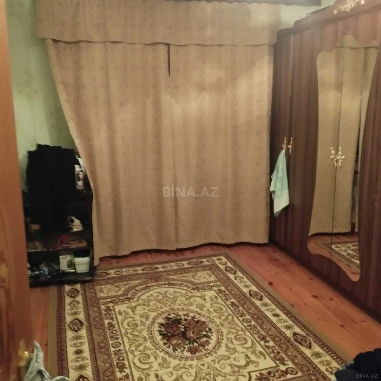 Satılır 5 otaqlı mənzil 110 m²