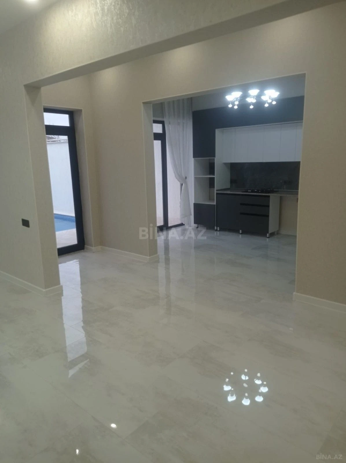 Satılır 4 otaqlı həyət evi 140 m²