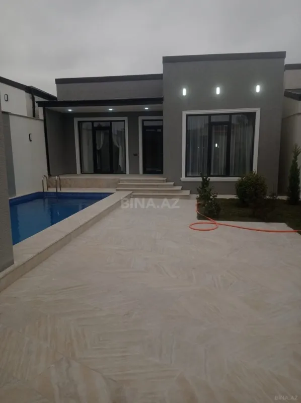 Satılır 4 otaqlı həyət evi 140 m²
