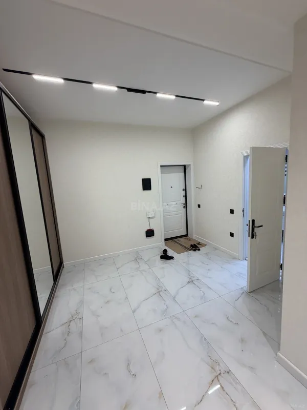 Satılır 3 otaqlı mənzil 105 m²