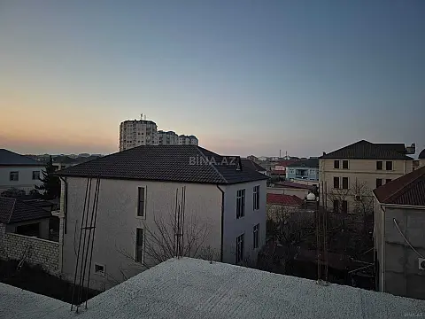 Satılır 8 otaqlı həyət evi 290 m²