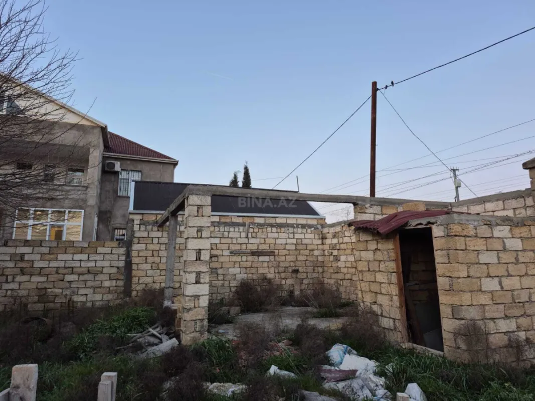 Satılır 8 otaqlı həyət evi 290 m²