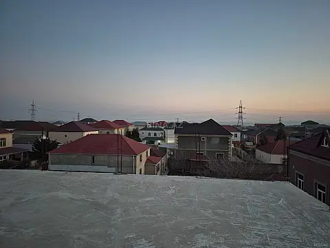 Satılır 8 otaqlı həyət evi 290 m²