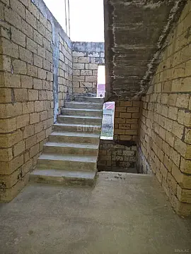 Satılır 8 otaqlı həyət evi 290 m²