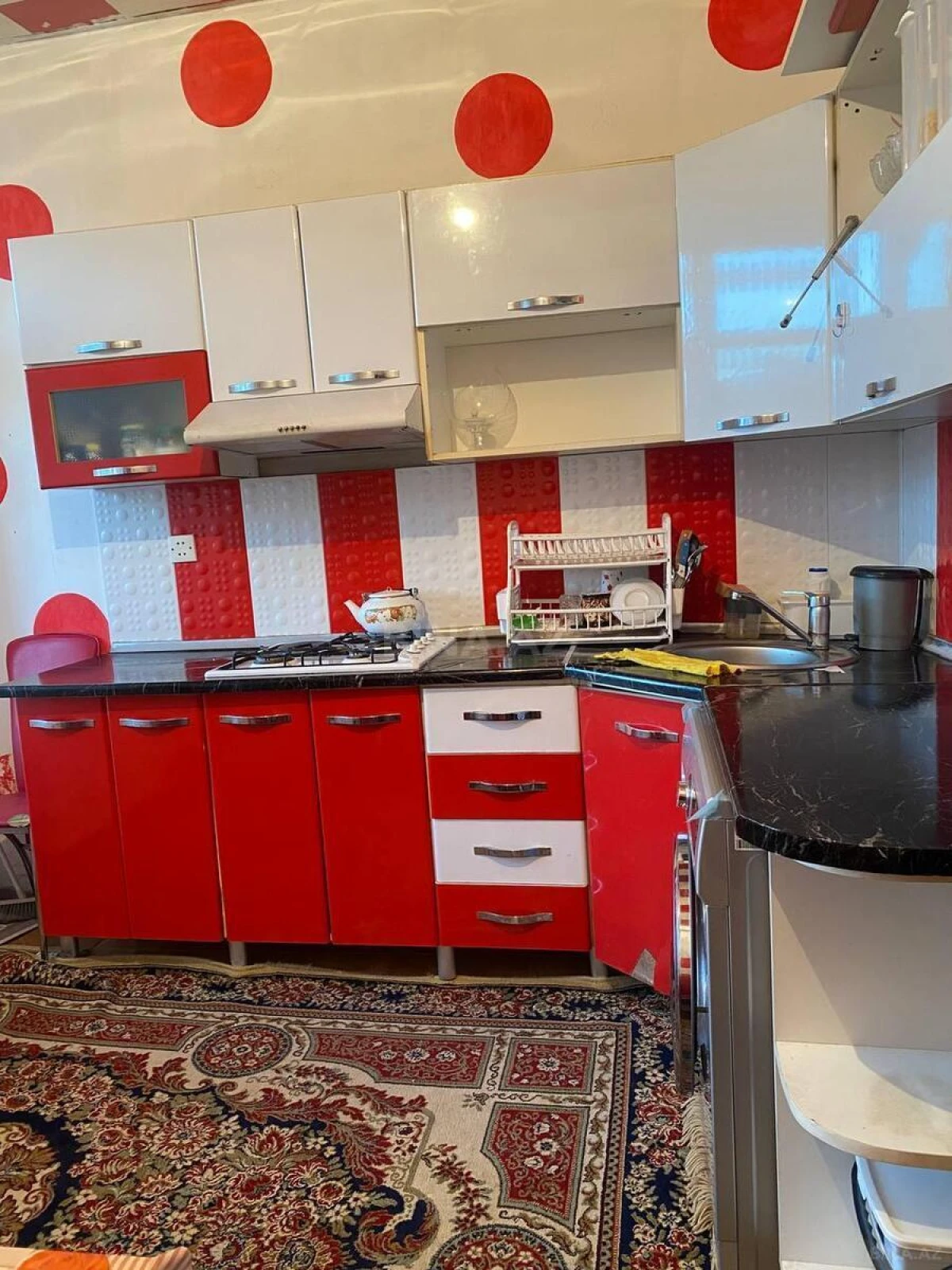 Kirayə verilir 2 otaqlı mənzil 80 m²