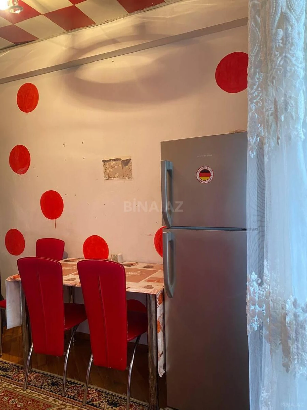 Kirayə verilir 2 otaqlı mənzil 80 m²