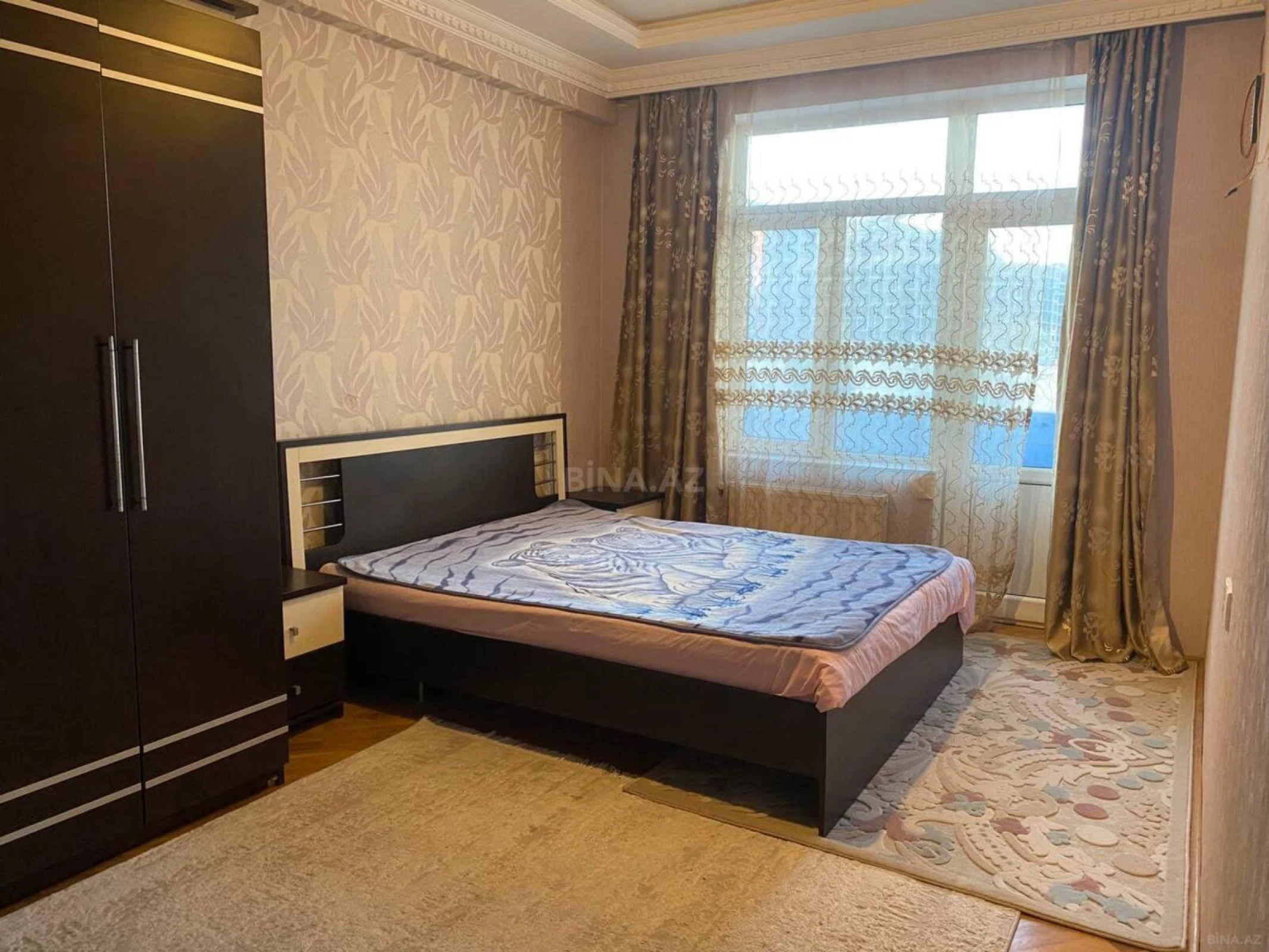 Kirayə verilir 2 otaqlı mənzil 80 m²