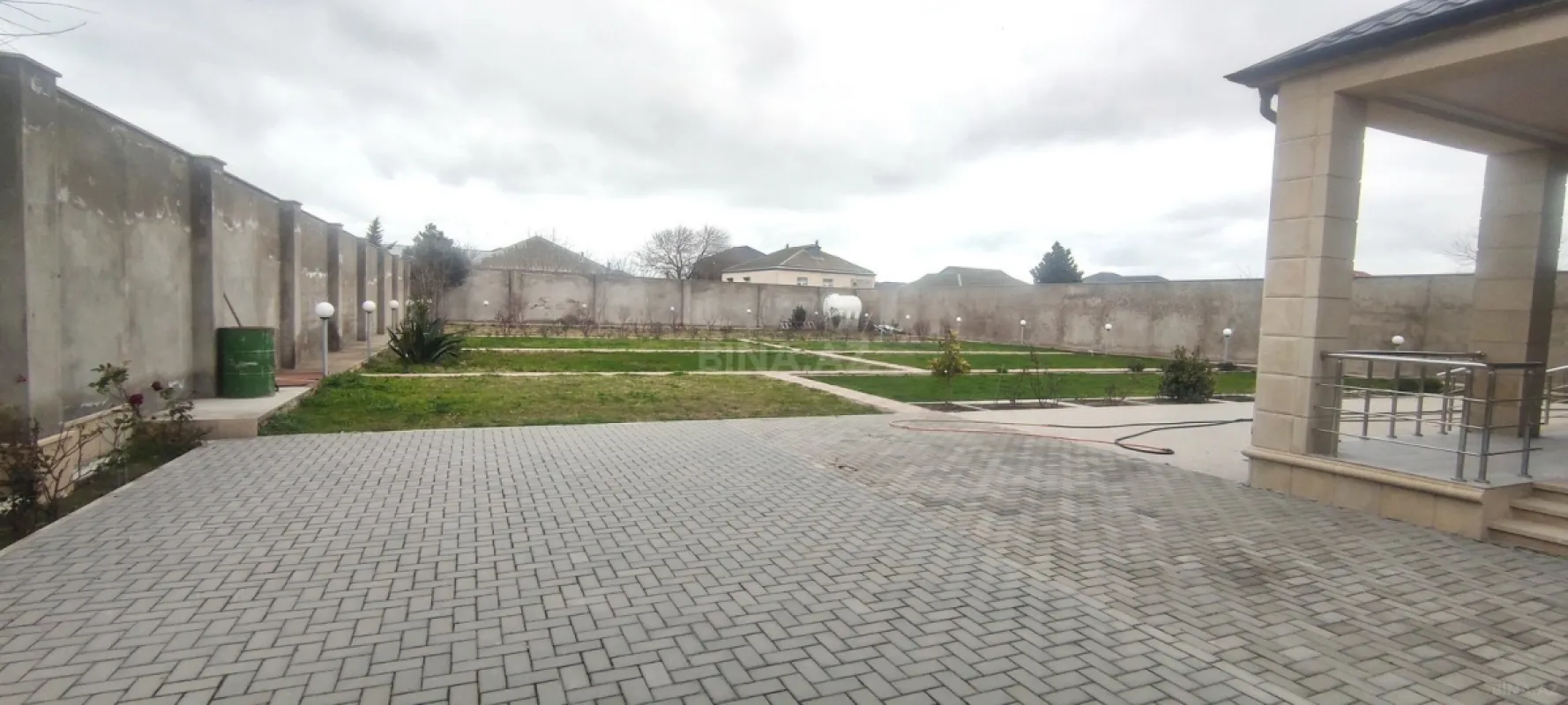 Satılır 6 otaqlı həyət evi 146 m²