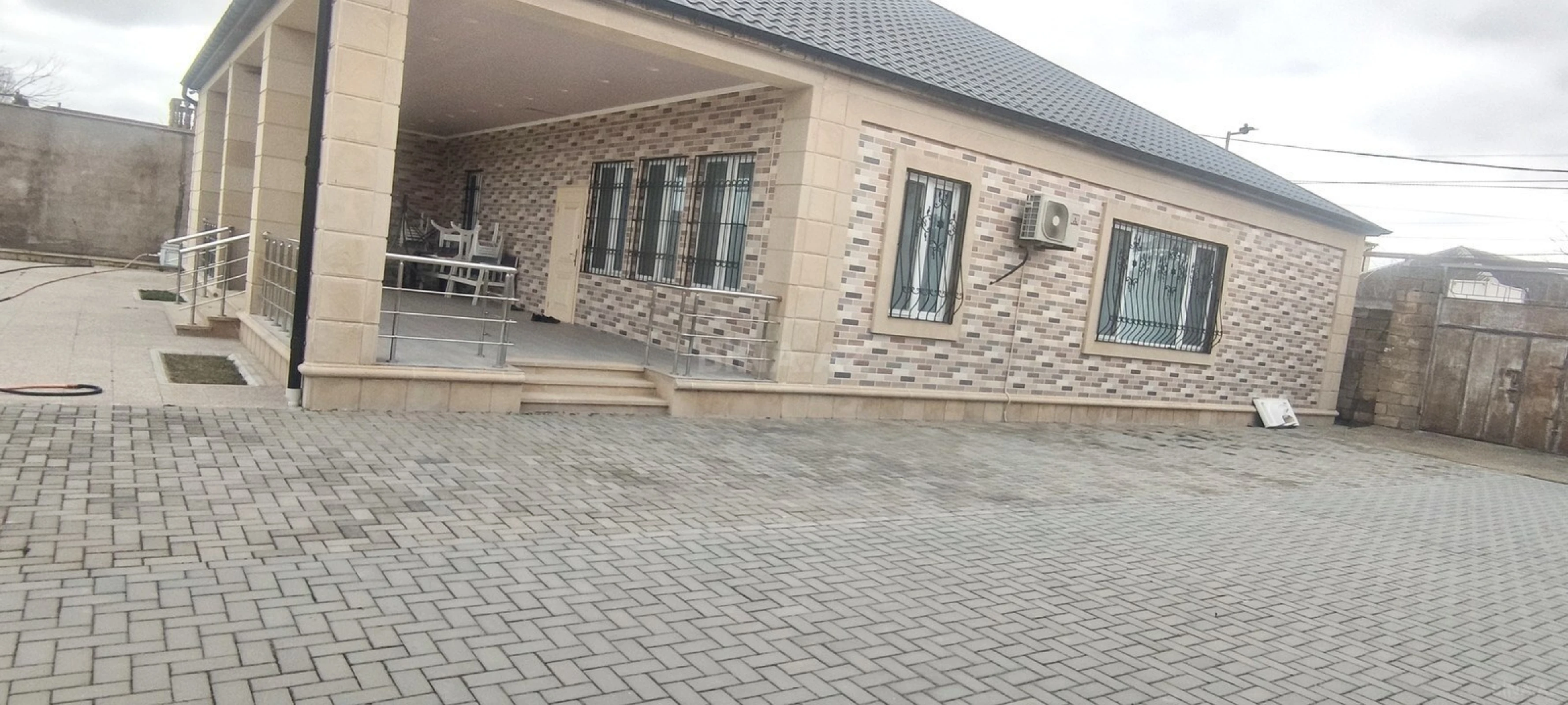 Satılır 6 otaqlı həyət evi 146 m²