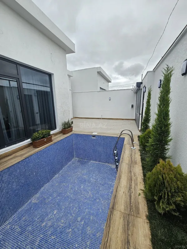 Satılır 4 otaqlı həyət evi 140 m²