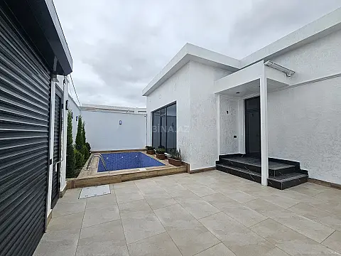 Satılır 4 otaqlı həyət evi 140 m²