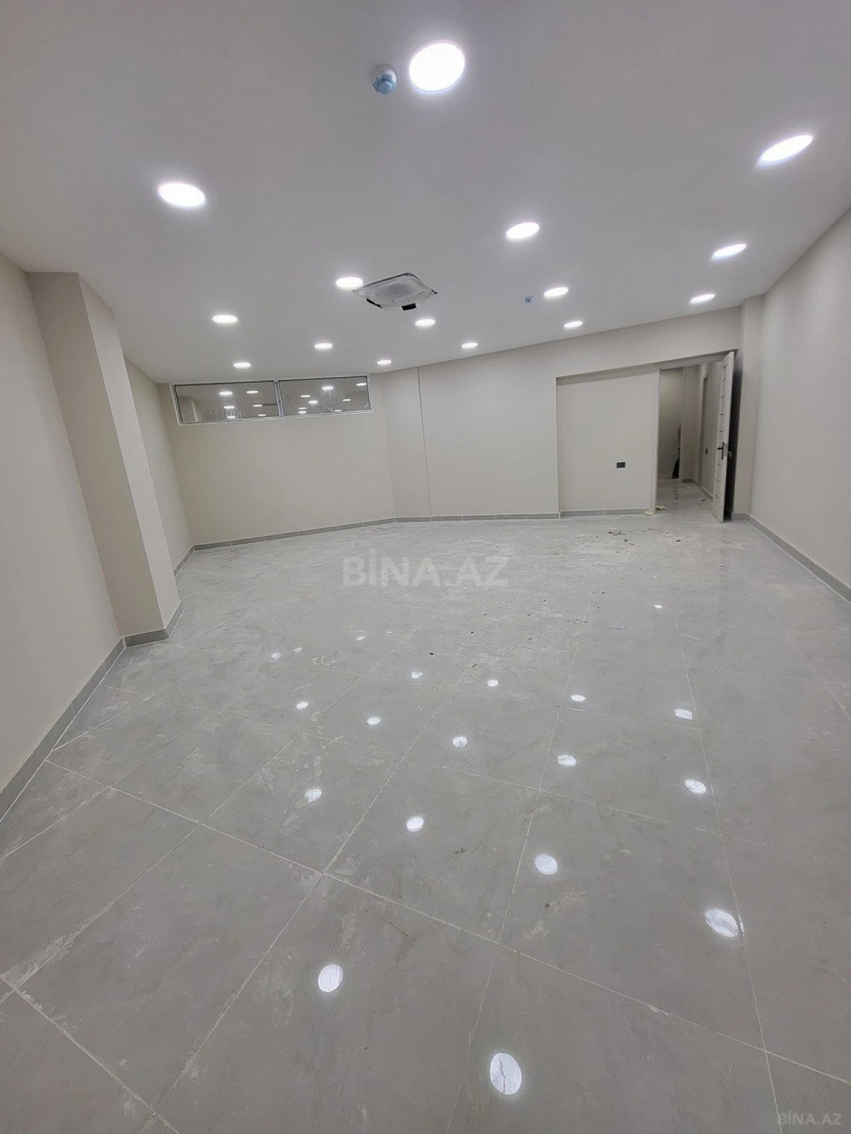Kirayə verilir 9 otaqlı ofis 476 m²