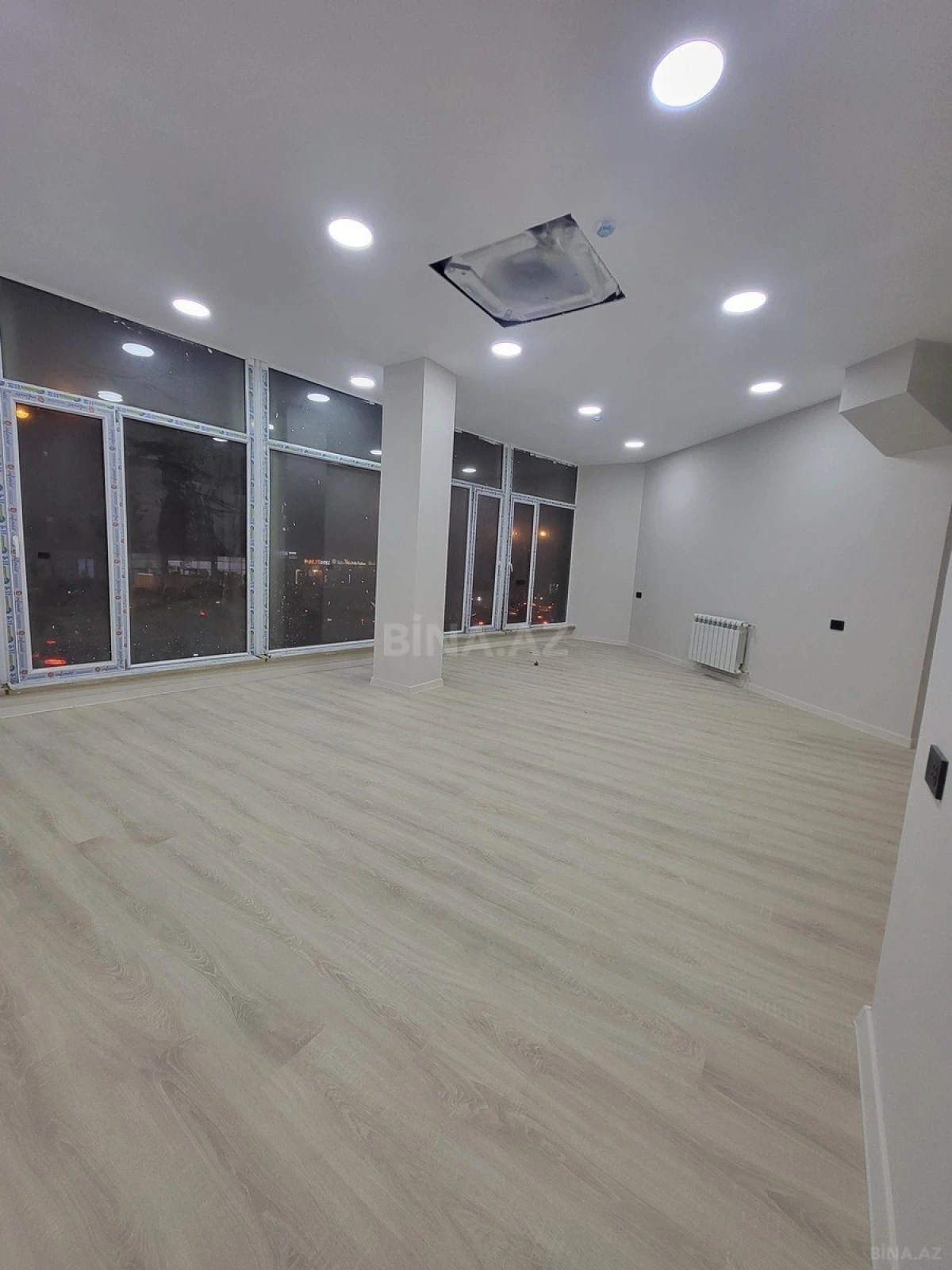 Kirayə verilir 9 otaqlı ofis 476 m²