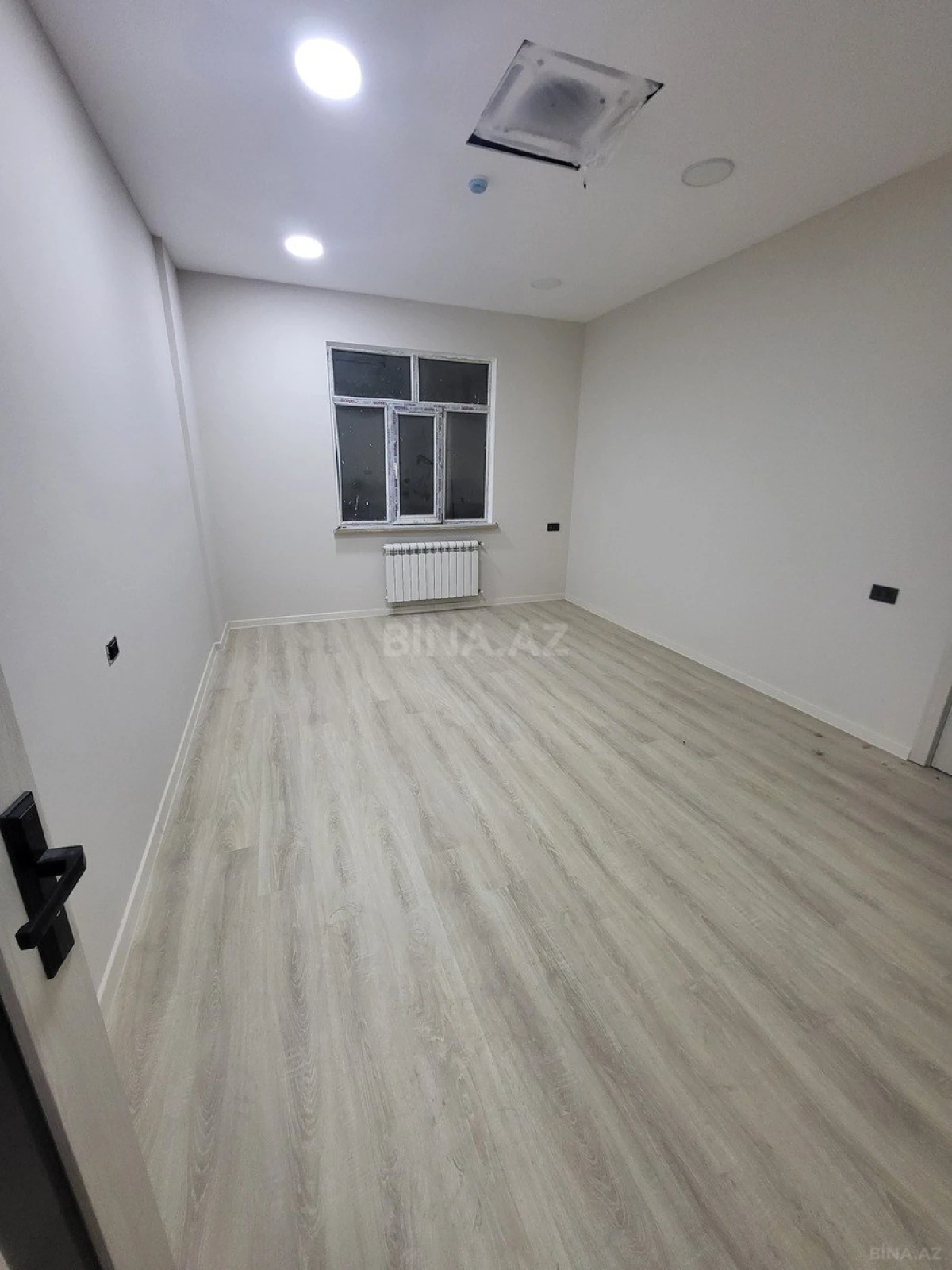 Kirayə verilir 9 otaqlı ofis 476 m²