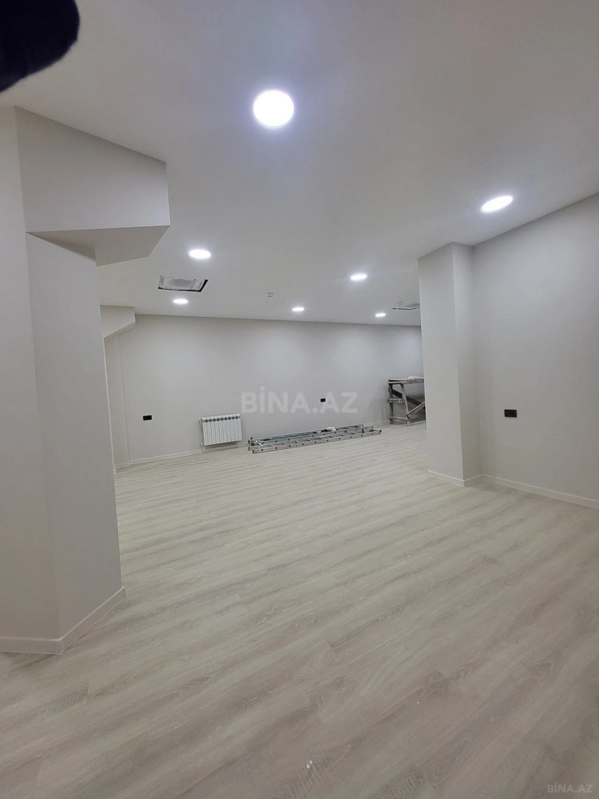 Kirayə verilir 9 otaqlı ofis 476 m²