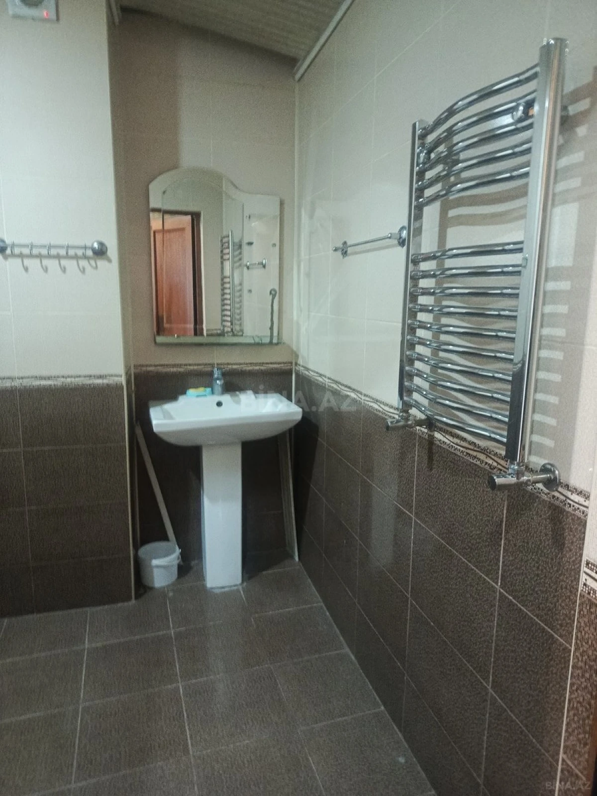 Kirayə verilir 2 otaqlı mənzil 110 m²