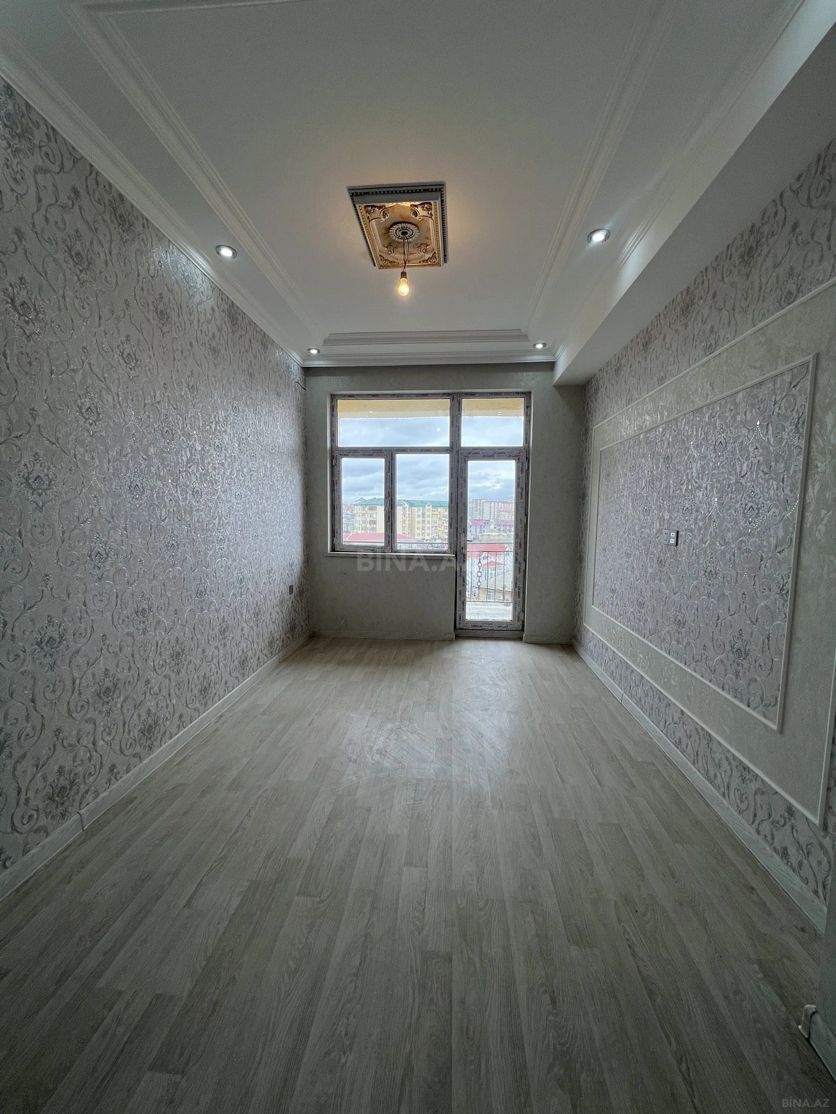 Satılır 2 otaqlı mənzil 64 m²