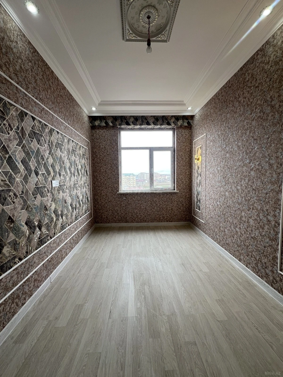Satılır 2 otaqlı mənzil 64 m²